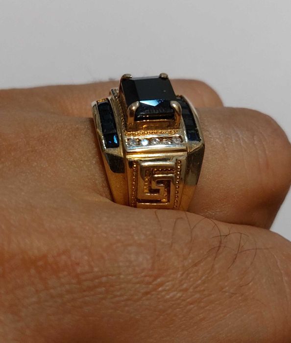 Перстень мужской золотой  кольцо