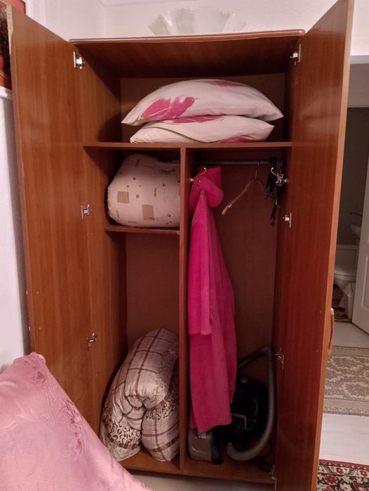 Шкаф для одежды.