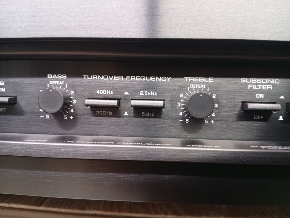 Усилвател YAMAHA AX-1070 Флагманът на серията