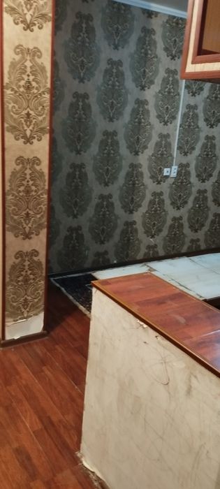 Срочно продается 2-ком квартира бывший общежития .Метро Б.И.Йули..