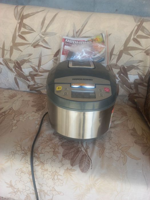 Мултиварка сотилади