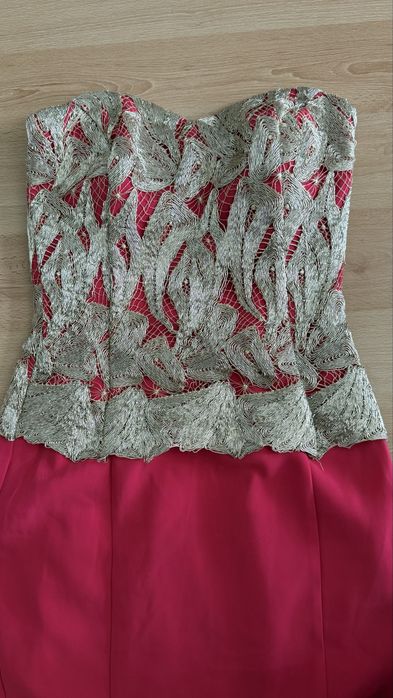 Официална рокля