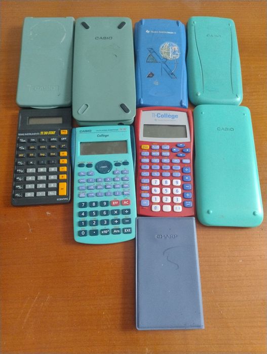 Vând lot calculatoare Casio / TI + Casio Graph 100+ (funcționale)