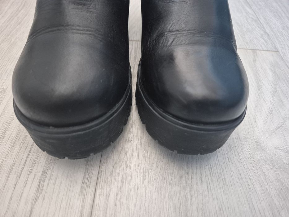 Ghete negre piele Flavia Passini