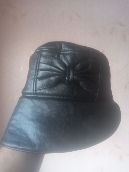 Продам женскую шапку