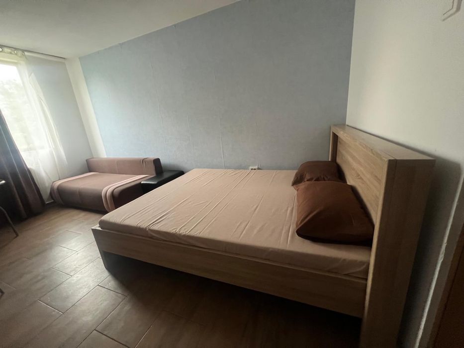 Inchiriez garsoniera A uri