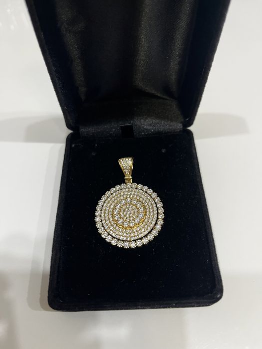 medalion cu diamante naturale