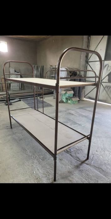 Двухъярусная кровать