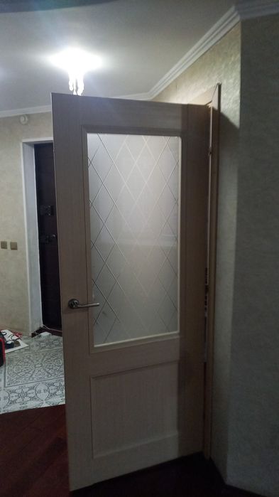 Продам дверь б/у