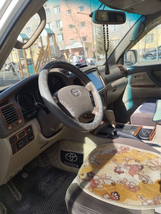 Машина Toyota Land cruiser продам