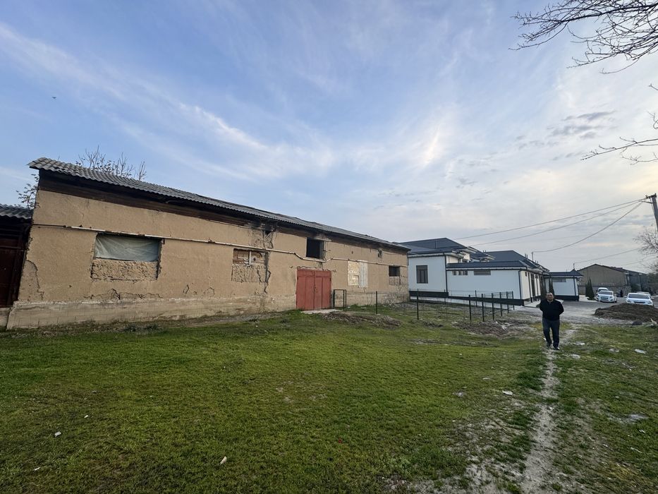 Nazarbek Mevazor mahallada 8 sotix korobka uchastka