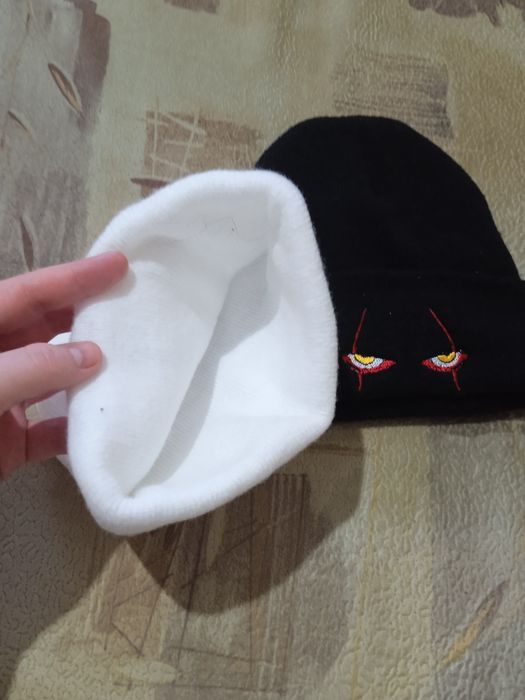 Продам подростковые шапки