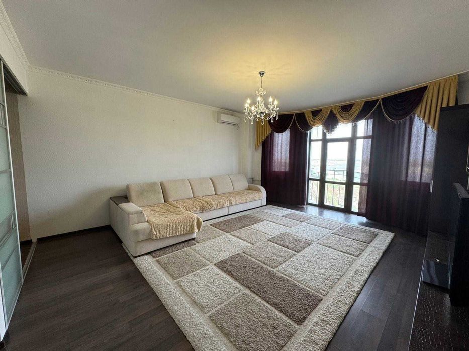 Продаётся 2-комнатная Парк Резидентс