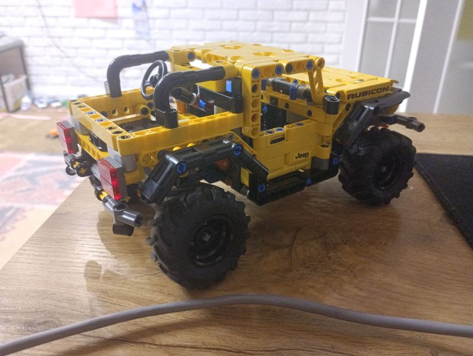 Лего техник Джип вранглер рубикон