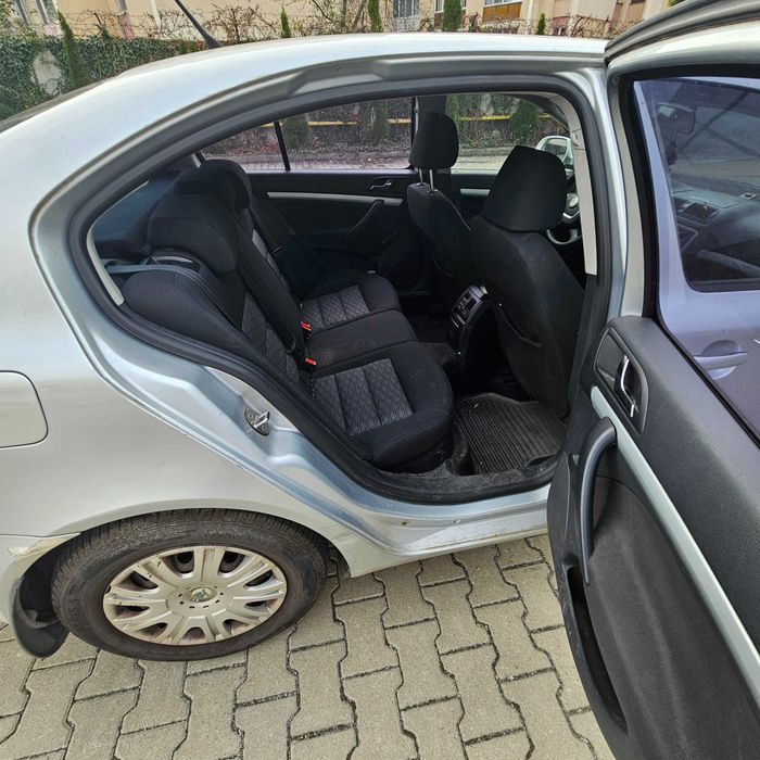 Vand SKODA Octavia 1,6MPI