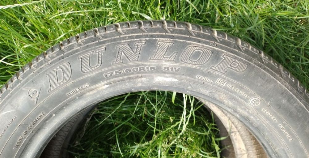 2 Anvelope / Cauciucuri de vara Dunlop 175/60 R15