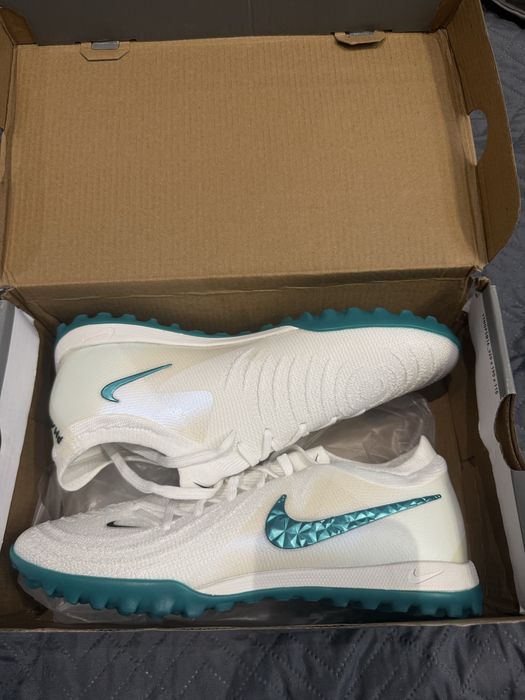 Сороконожки новые Nike Phantom Gx