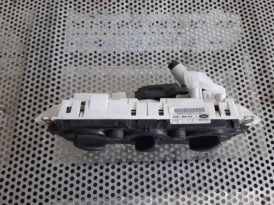 Modul Panou Consola Comenzi Clima Aer Conditionat Ford Focus 2 Facelift An 2008-2009-2010-2011 Dezmembrez Ford Focus 2 Facelift An 2008-2011 1.6 Tdci