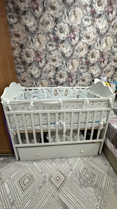 Продам детскую кроватку