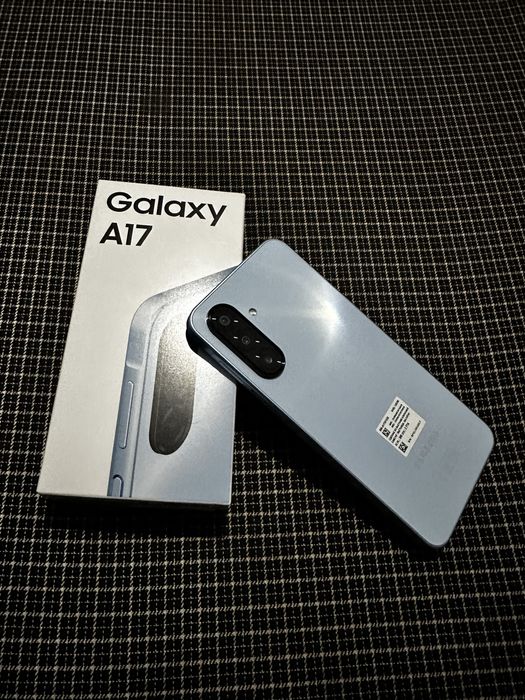 Samsung galaxy A17 новый