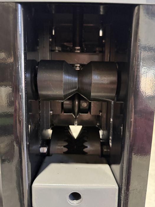 Машина за белене на кабели ф90мм/електрическа белачка