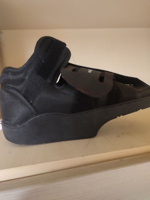 pantof postoperator pentru hallux valgus