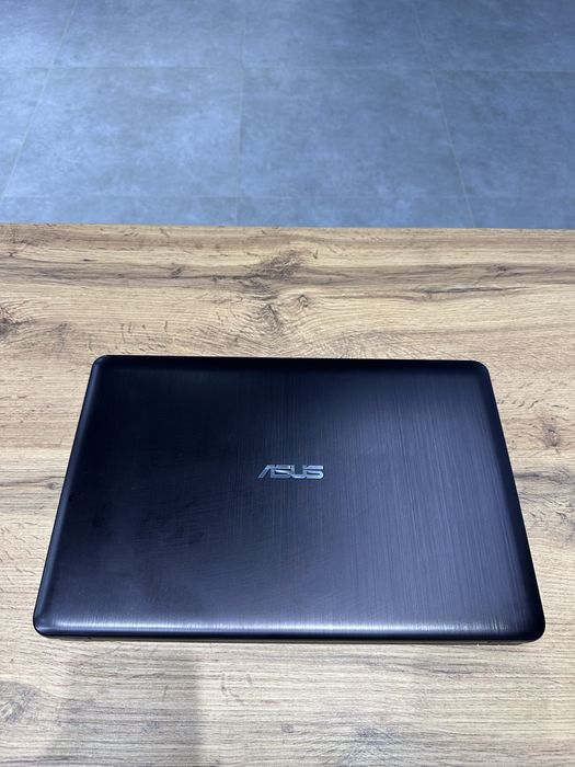 Офисный ноутбук Asus X540S