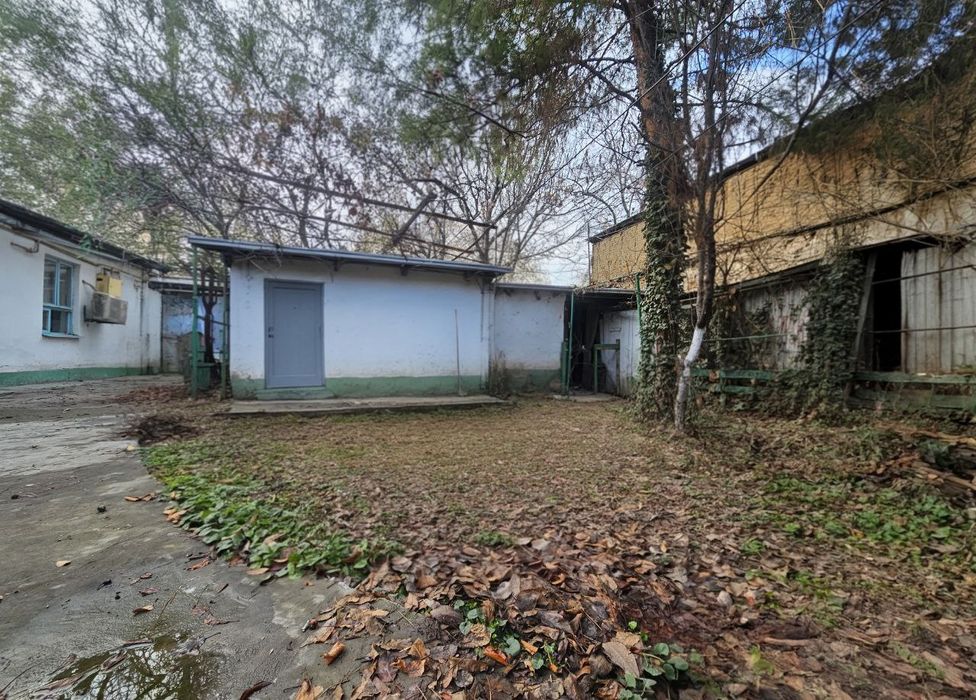 Вдоль дороги Лутфий 3,85 сотки под любой бизнес