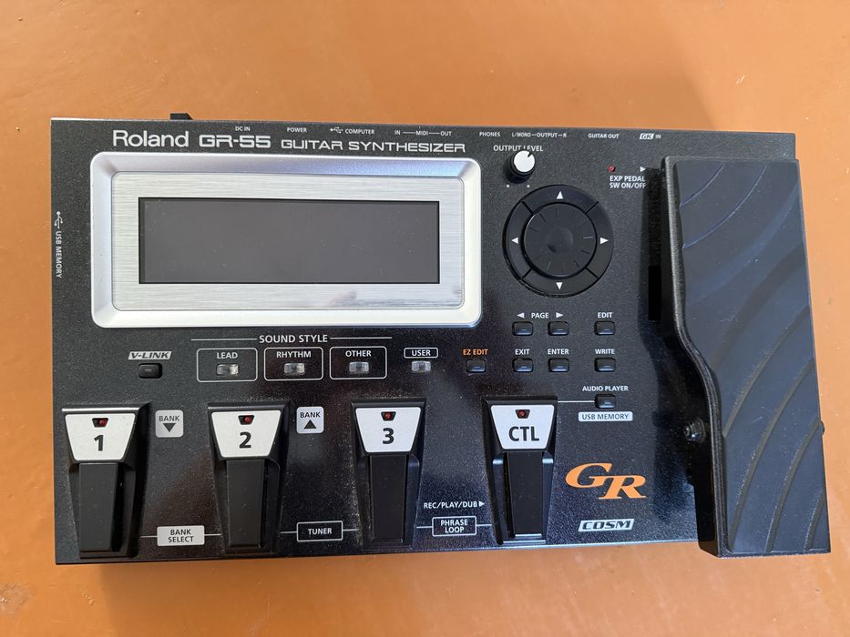 Гитарный синтизатор Roland GR-55