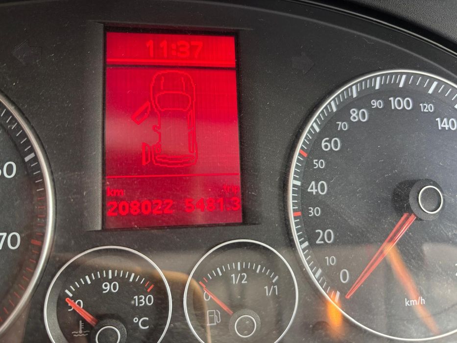 Vând Volkswagen Caddy