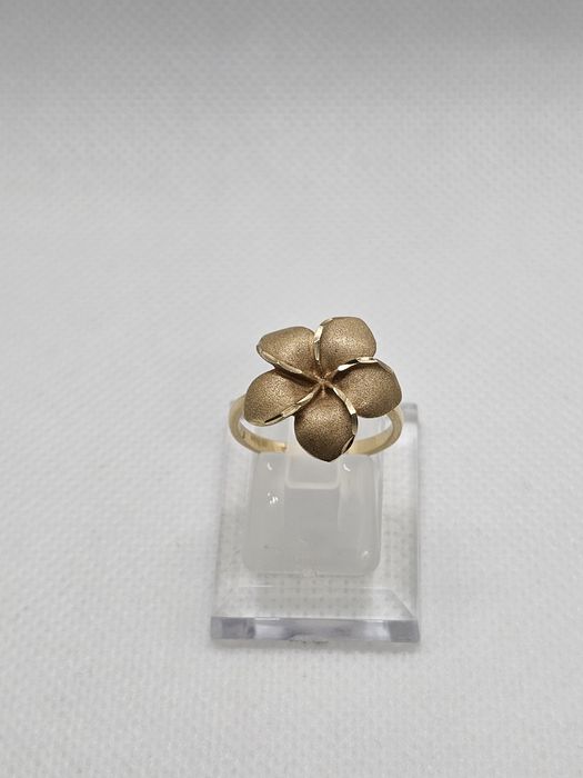 Vand inel dama din aur 14 k 3.79 g cod 173