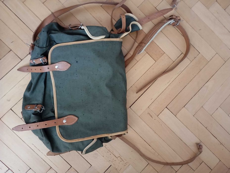 Стара брезентова чанта/раница в перфектно състояние, винтидж