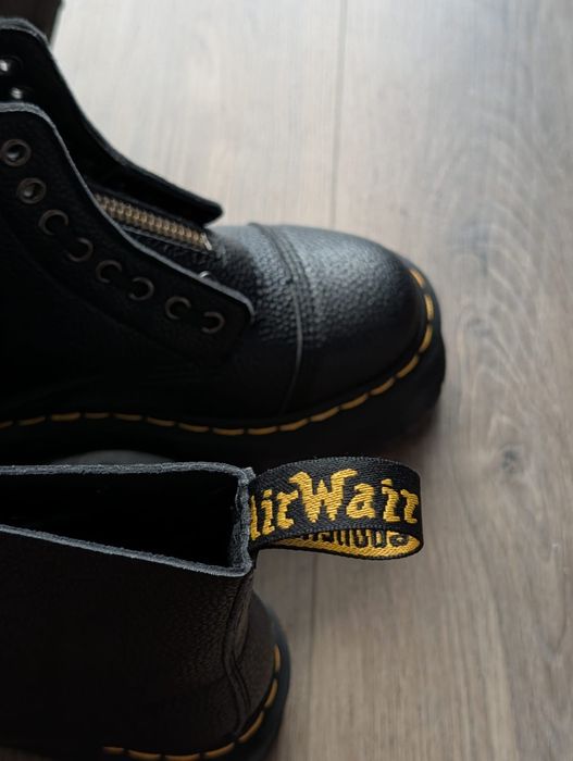 Dr. Martens Sinclair, 39