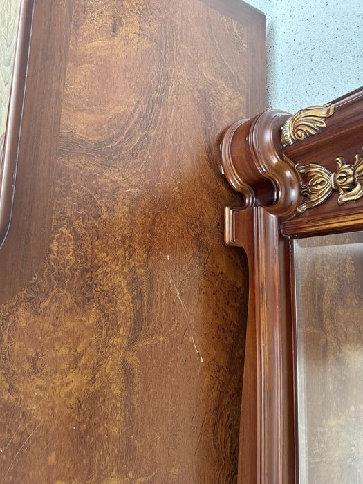 комод с зеркалом Китай