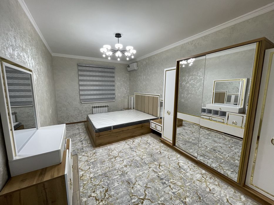 Чиланзар.    Ц-квартал.      3-комн. квартира в аренду.   Новый ремонт