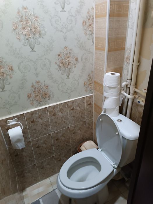 Yangi planiro'fka 2 xonali 2 etaj o'rtada joylashgan