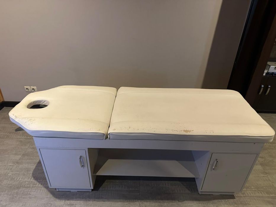 Продам массажную кушетку