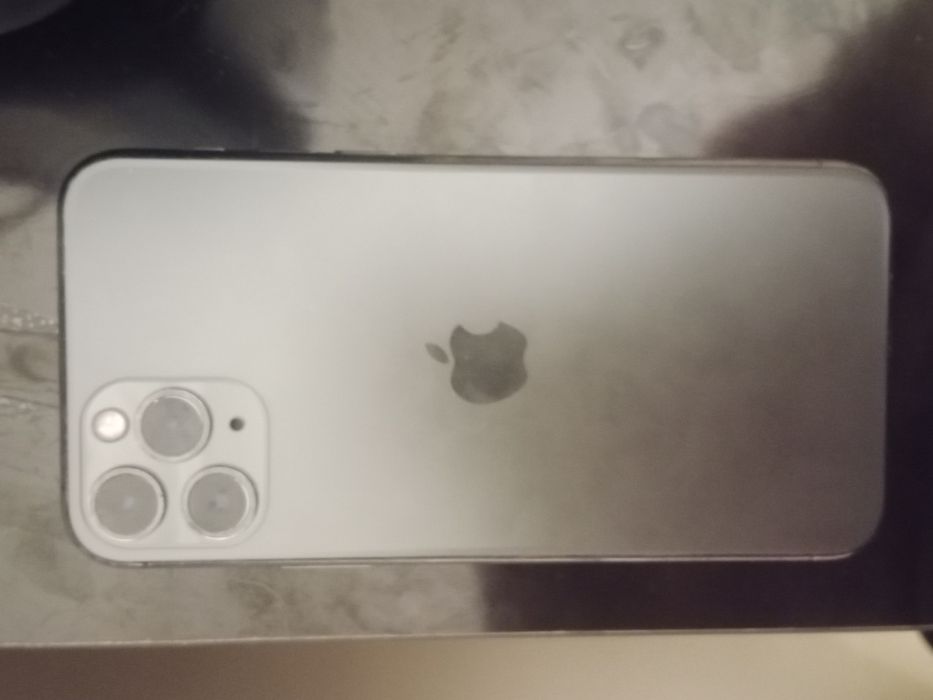 Iphone 11 pro  продам срочно
