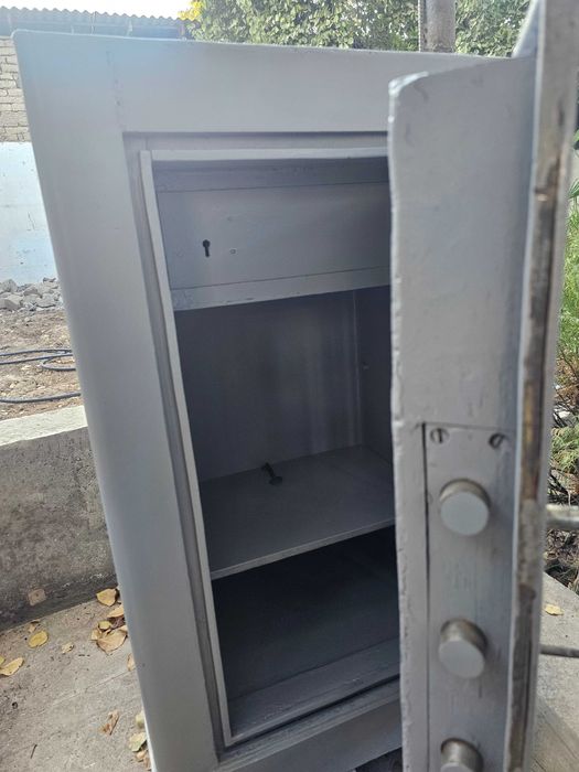 Сейф огнеупорный Литовская СССР