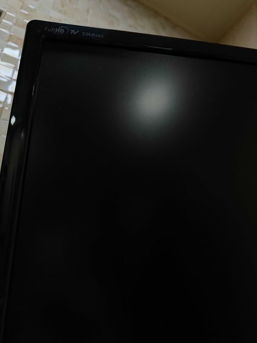 Телевизор + кронштейн LG LED 22” Full HD в отличном состоянии