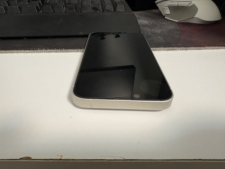 Продавам iPhone 14 – бял, отлично състояние