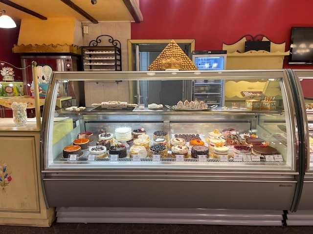 Vitrina Frig cofetarie 2 BUC ; Vitrina inghetata BOCCHINI - 1 buc