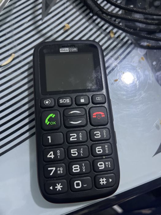 Telefon maxcom l