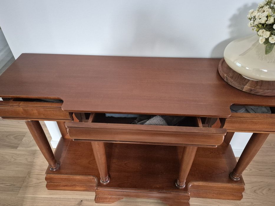 Mobilier lemn masiv culoare cires nuc