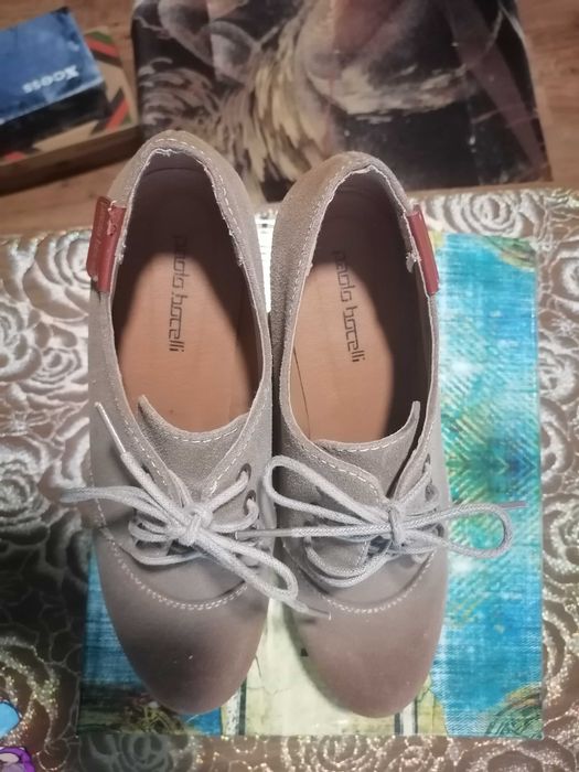 Дамски обувки на платформа