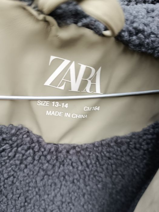 Geacă Zara impermeabilă pentru toamnă-iarnă