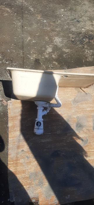 Продам раковину мойку  керамическая