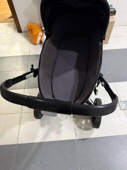 Продам детскую коляску Quinny