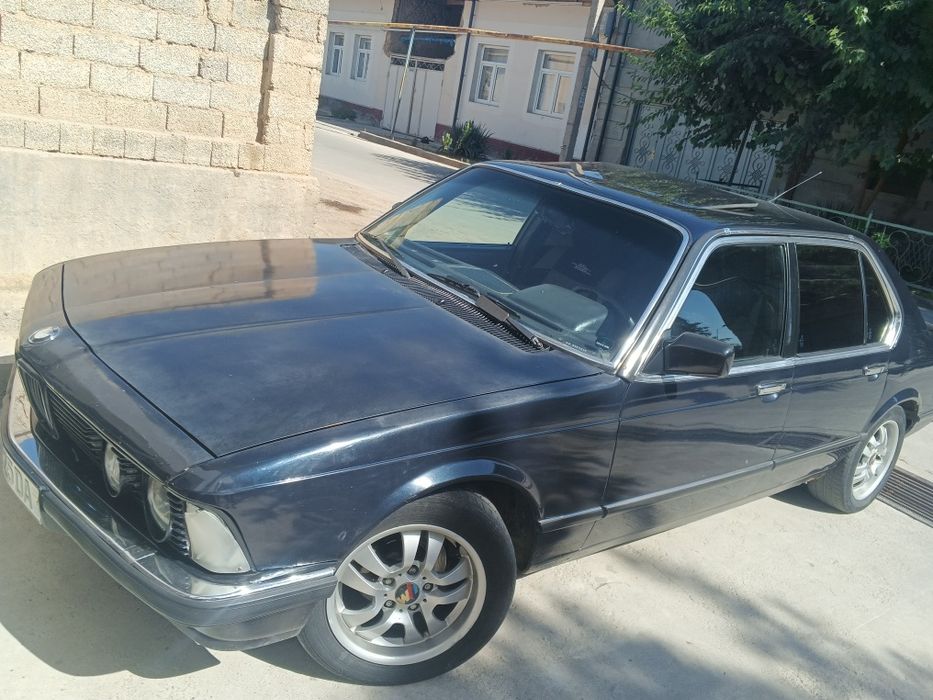 Bmw 728 sotiladi e23