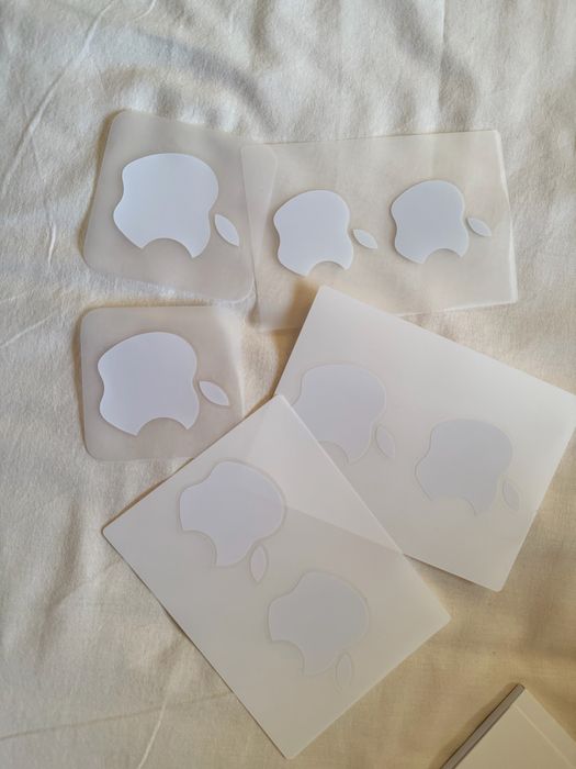 Apple стикери, бели, черни и сиви